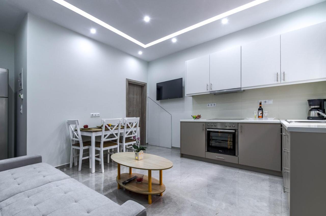 Renovated 2Bd House Close To Pireus Port Екстер'єр фото