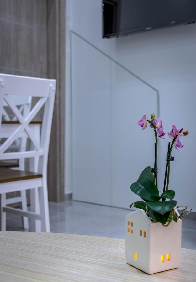 Renovated 2Bd House Close To Pireus Port Екстер'єр фото