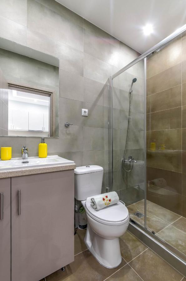 Renovated 2Bd House Close To Pireus Port Екстер'єр фото