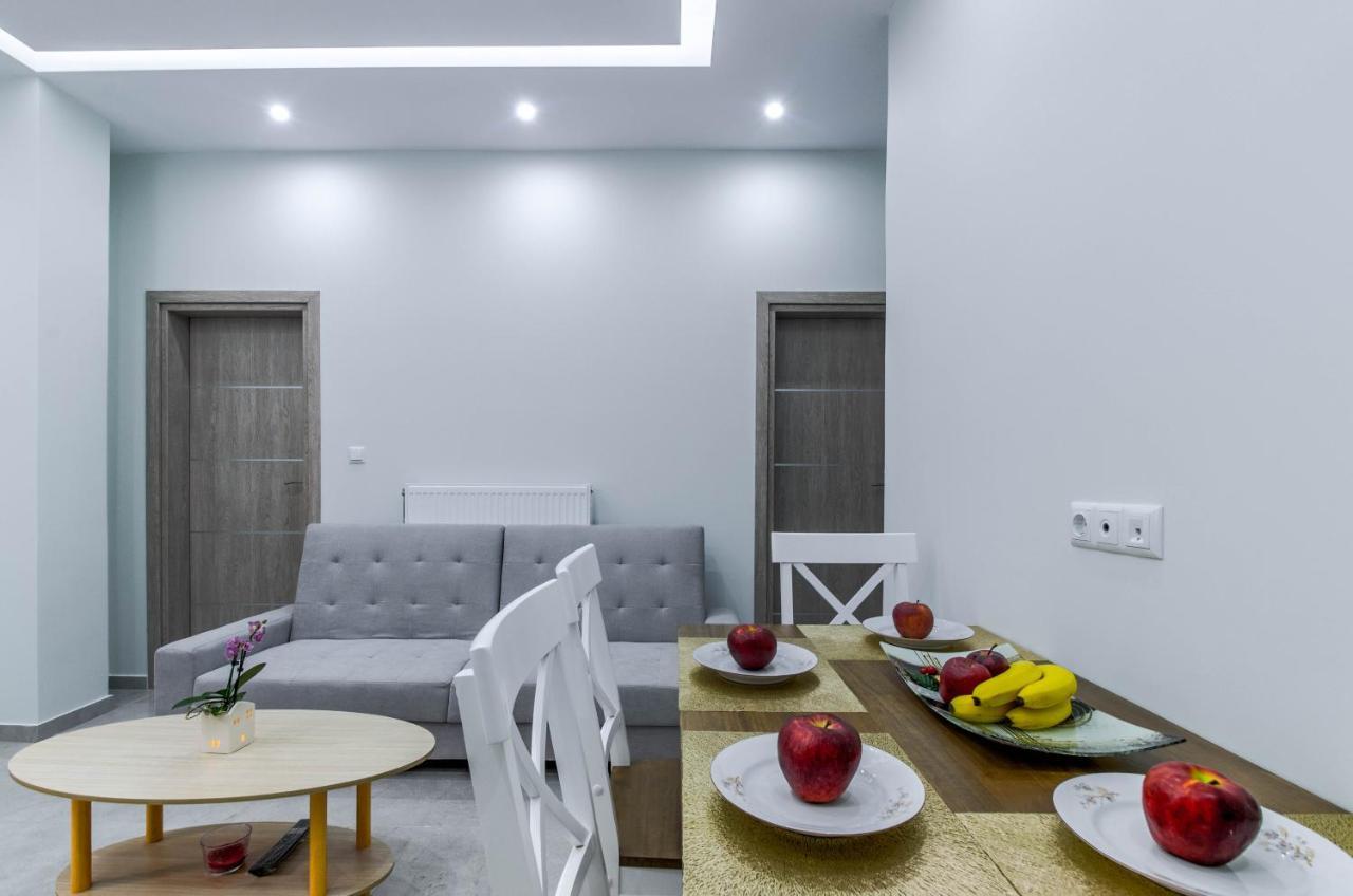 Renovated 2Bd House Close To Pireus Port Екстер'єр фото
